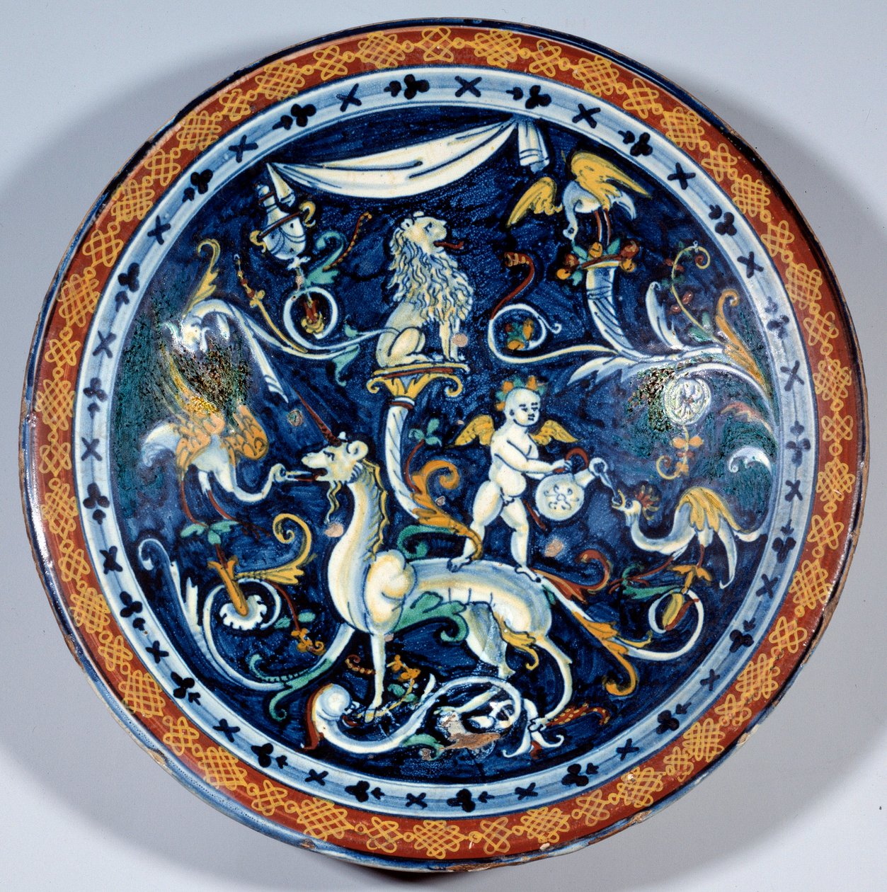 Cafaggiolo fajansekopp dekorerer fantastiske dyr. 1510-1520 Paris, Louvre-museet av Italian School