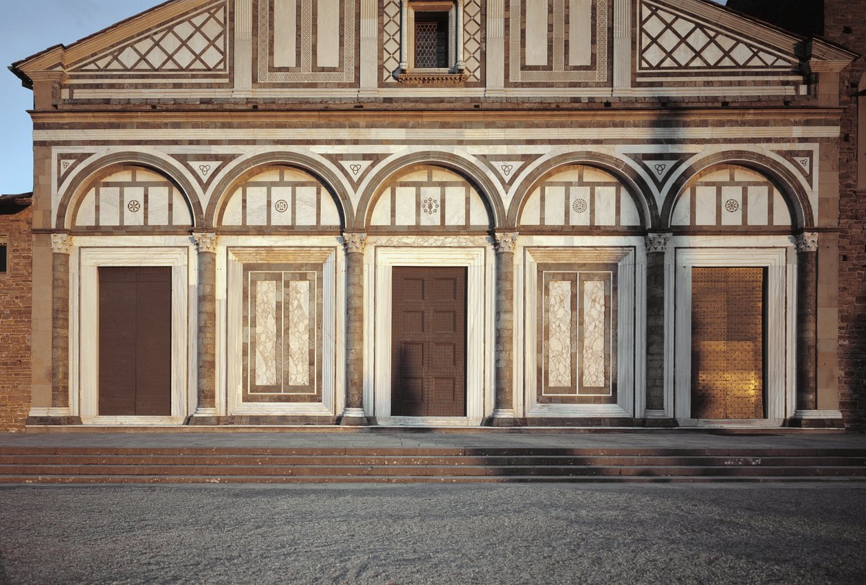 Detalj av fasaden til kirken av Italian School