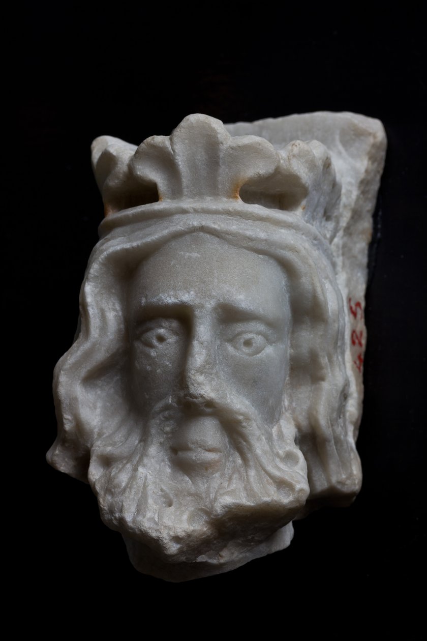Genova, Museum of St Augustine: fragment av kronet hode, av ukjent billedhugger fra Nord-Frankrike; XIII - XIV århundrer av Italian School