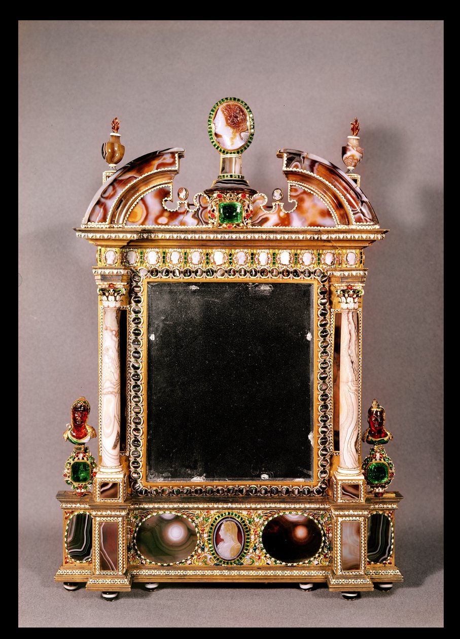 Speil av Marie de Medici (1573-1642) (bergkrystall, emalje, sardonyx og agat) av Italian School