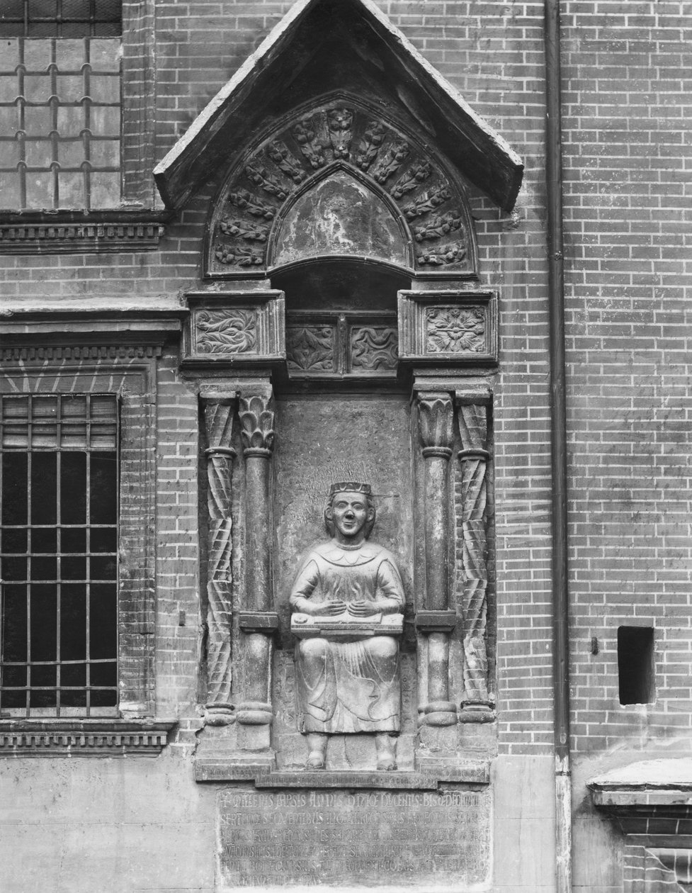 Monument til Virgil, Palazzo del Podesta, Piazza Dante, 1220 av Italian School