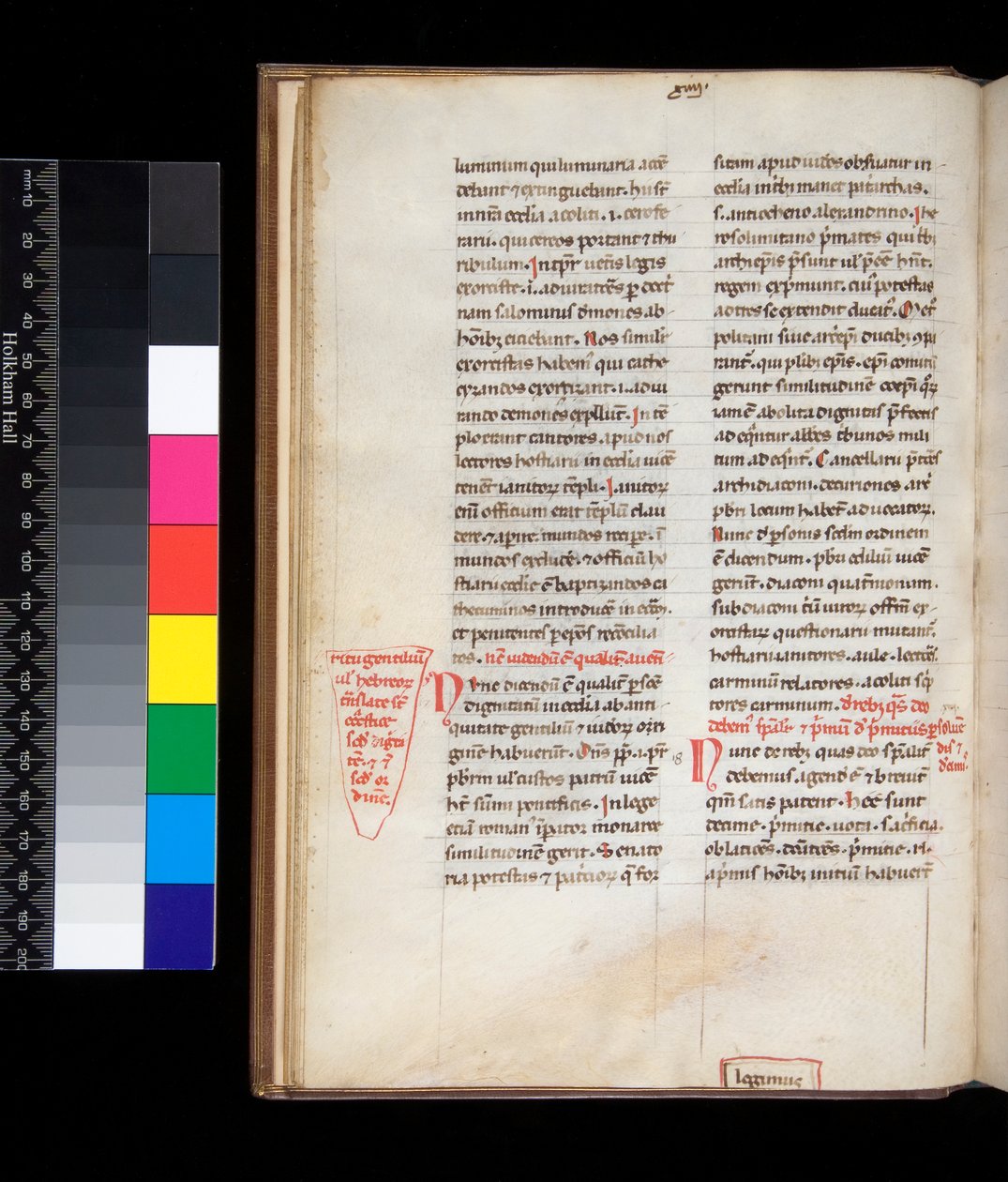 Ms 165. John Belethus, Summa de ecclesiasticis embeter, f.13v. Eksempel på en gotisk bokhånd med rubrikker og marginale rettelser i rødt av Italian School