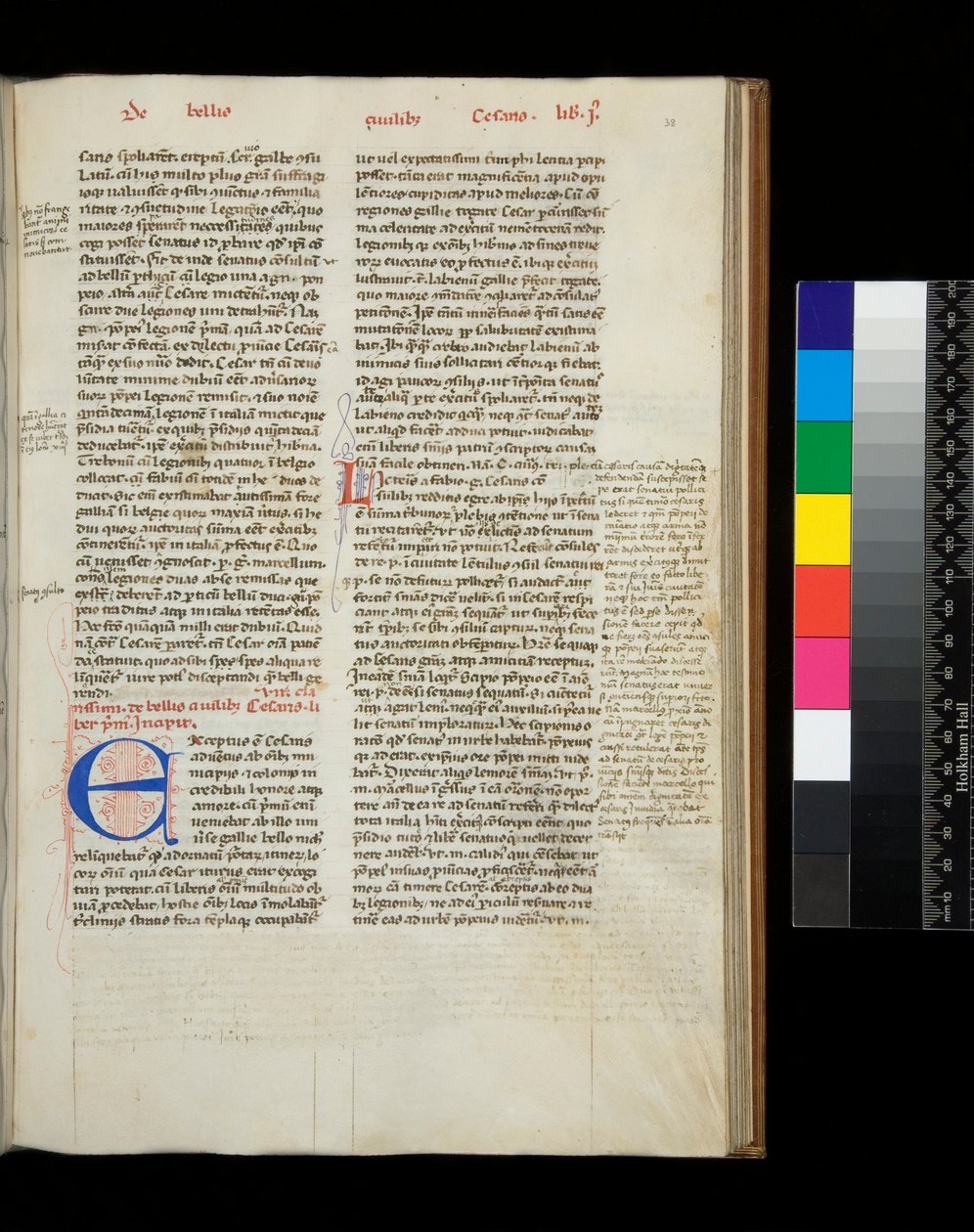 Ms 342. Caesar, Opera, f.38r. Initial [E] i blått med penneblomstret dekor i rødt av Italian School