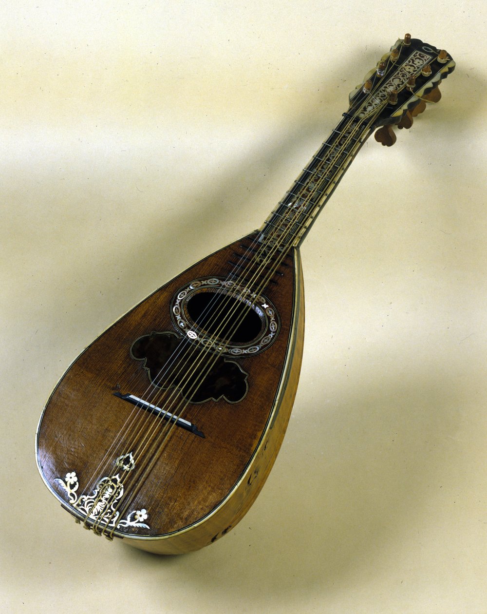 Stilleben av napolitansk mandolin oppfunnet av Giuseppe Filano. Napoli 1784 av Italian School