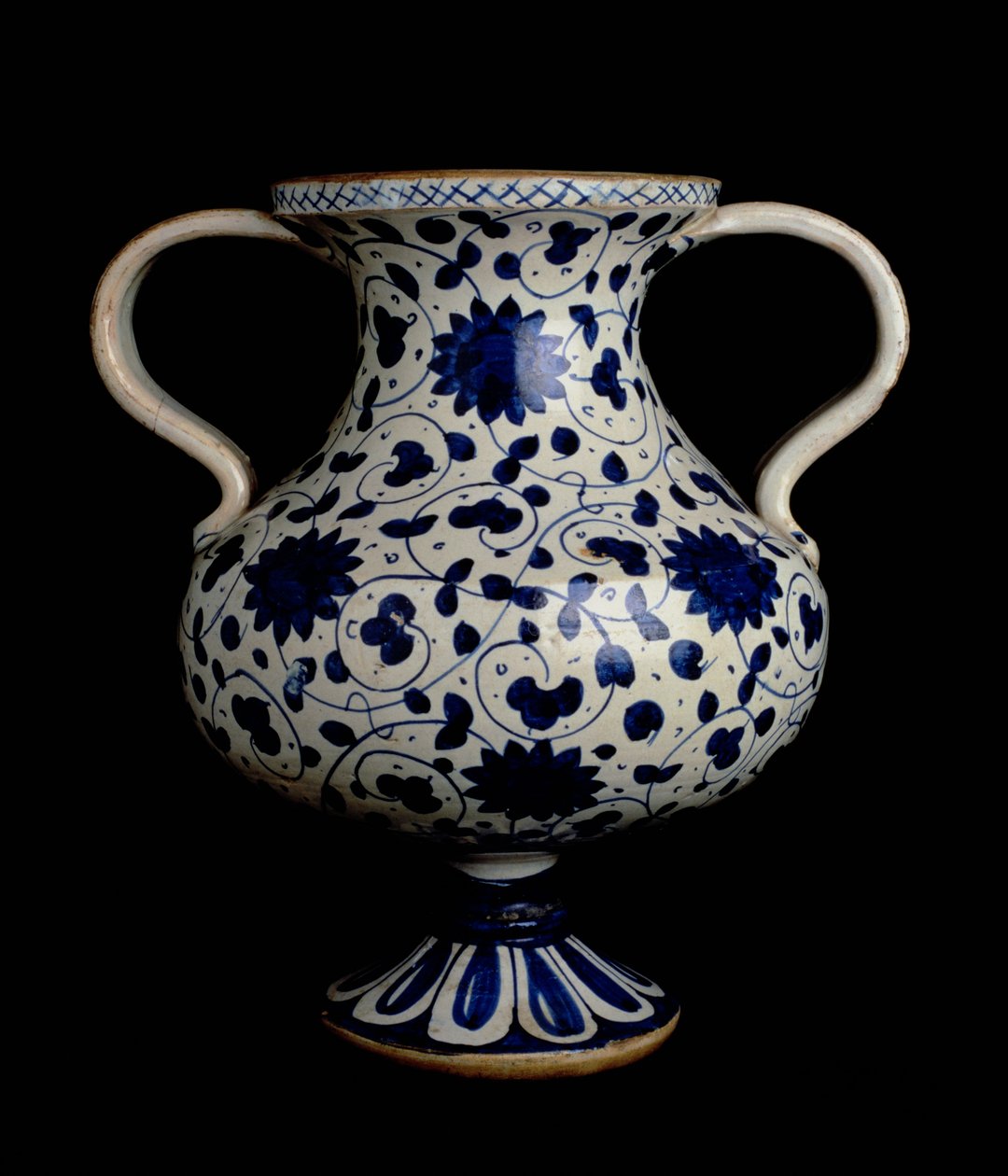 Balustervase med to håndtak i polykrom glansvare med blå og hvit dekor, italiensk, laget i Deruta, tidlig på 1500-tallet (keramikk) av Italian School