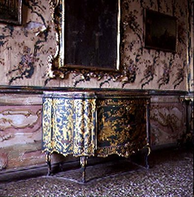 Kommode fra Palazzo Calbo Crotta, Venezia (lakk) av Italian School Italian School