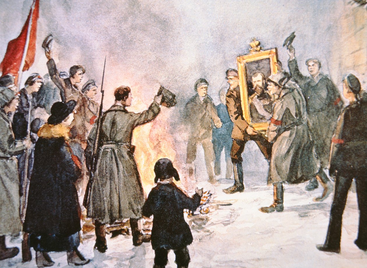 Bolsjevikiske soldater var i ferd med å brenne et portrett av tsaren, under den russiske revolusjonen i 1917 (farge litho) av Ivan Alexeyevich Vladimirov
