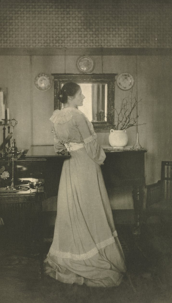 Kameraarbeid: Portrett av fru C., 1907. av J. Craig Annan