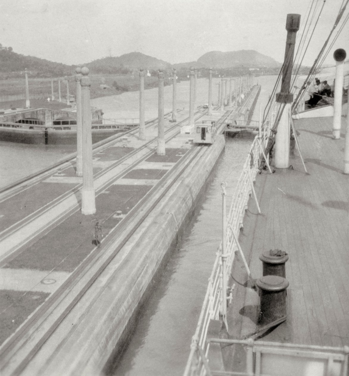SS Orbita, Panamakanalen, Panama, 1900-tallet av J. Dearden Holmes
