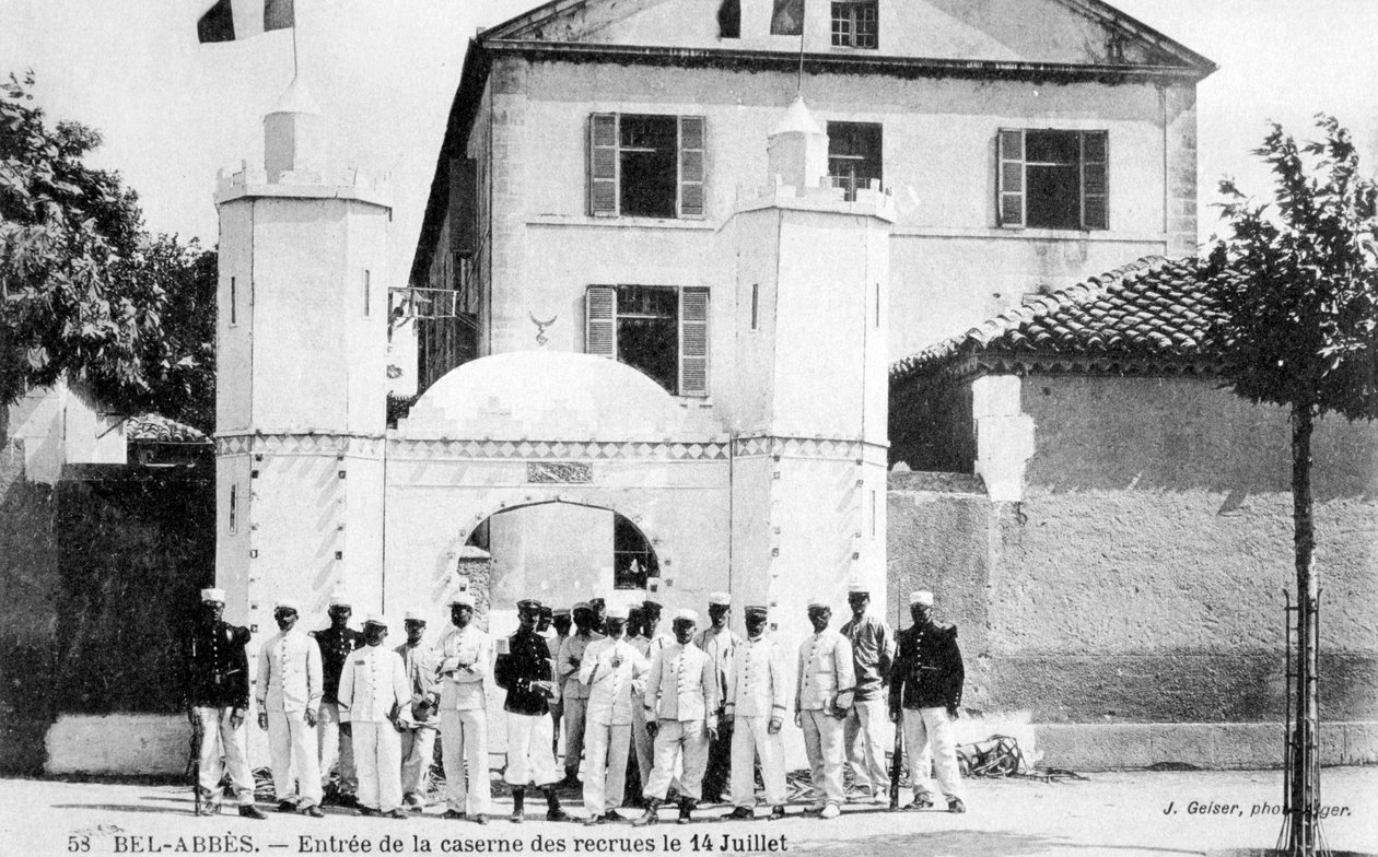 Rekruttenes brakker, den franske fremmedlegionen, Sidi Bel Abbes, Algerie, 14. juli 1906 av J. Geiser