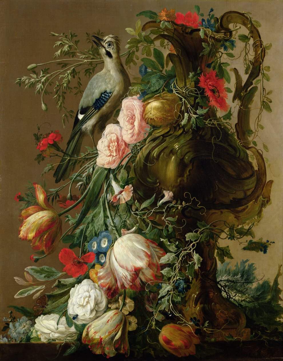 En skulpturert steinvase med roser, auricula, valmuer, convolvulus, med en jay på en hylle, 1760 av Jacobes Vonck