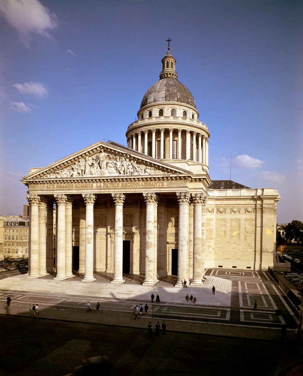 Utsikt over fasaden, bygget 1757-90 av Jacques Germain Soufflot