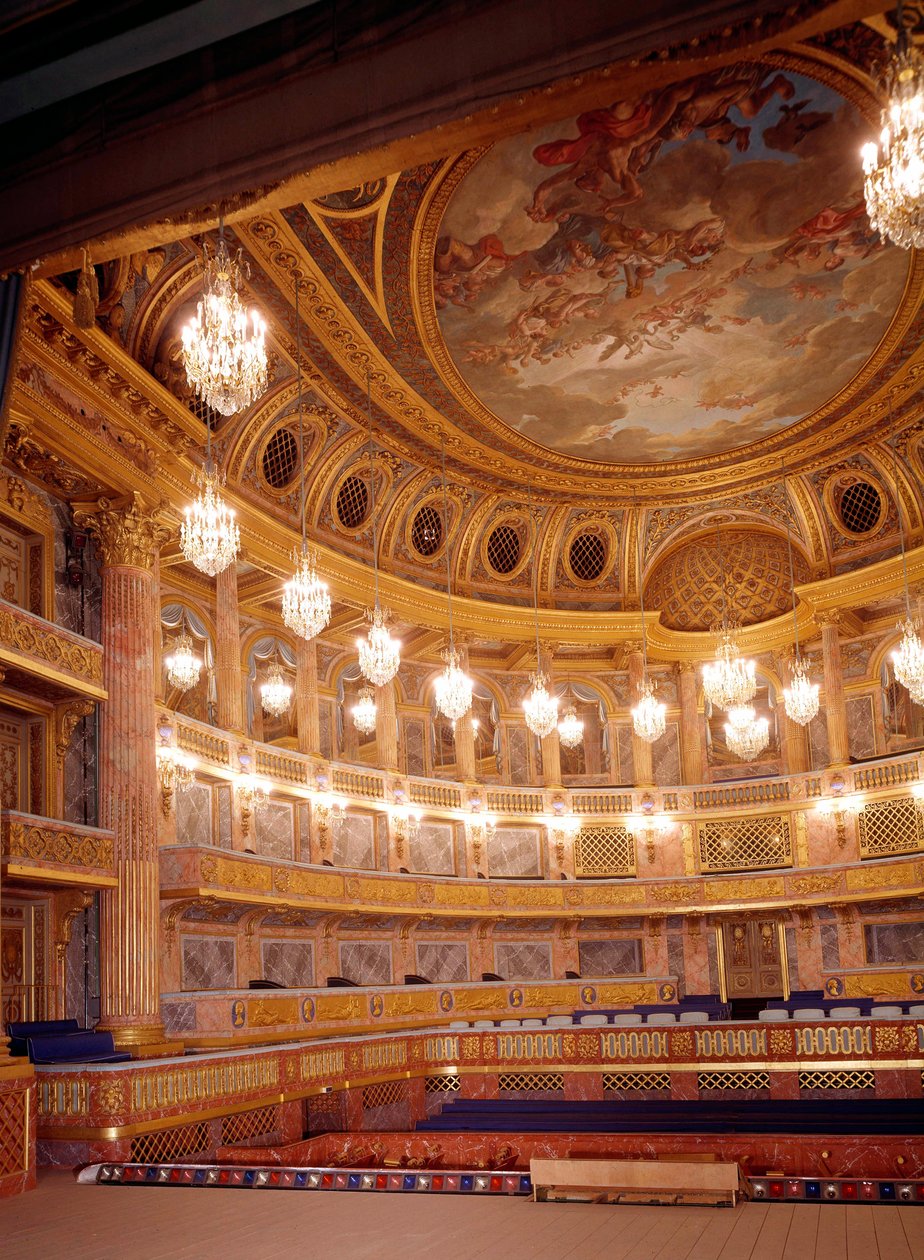 Utsikt over interiøret til Royal Opera of Versailles realisert av Ange-Jacques Gabriel (1698-1782) Versailles fra 1700-tallet av Jacques Ange Gabriel