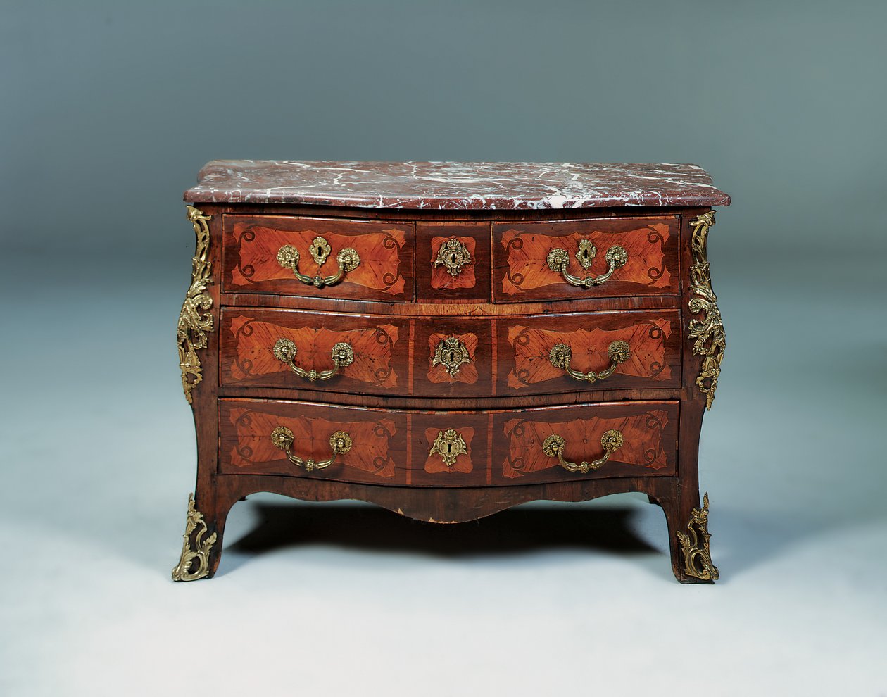 Louis XV kommode av Jacques Birckle