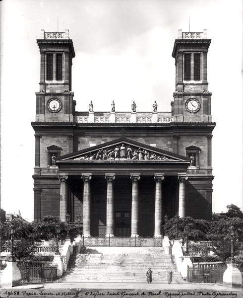 Fasade til kirken St. Vincent de Paul, bygget 1824-44 av Jacques Ignace Hittorff