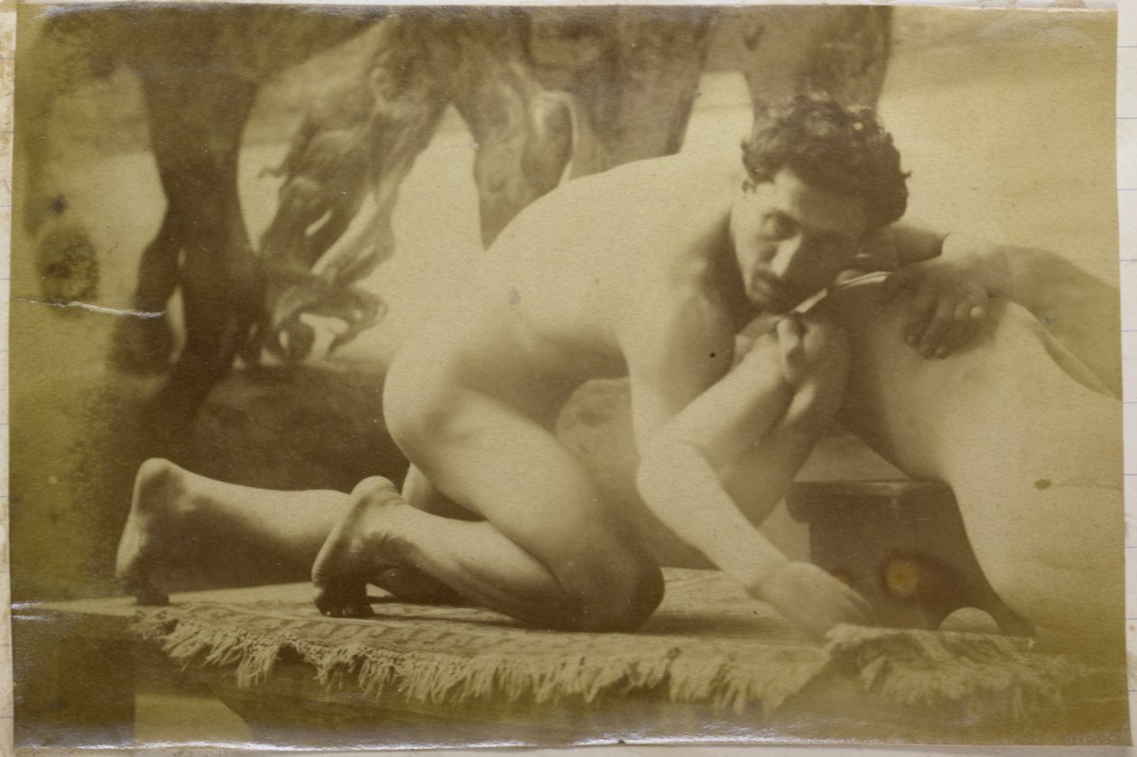 Studie av en mannlig nakenmodell, liggende på gulvet og bryte med en mannequin, i studioet til Jacques de Lalaing, mulig forstudie for maleriet The Wrestlers av Jacques Lalaing (attributed to)