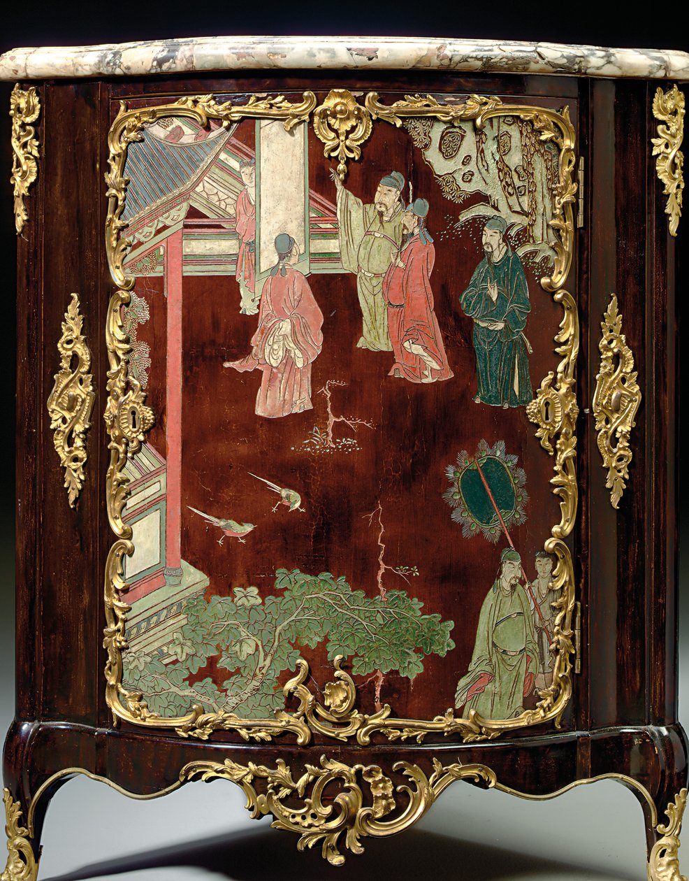 Par Louis XV coromandel encoignus, midten av 1700-tallet (lakk, ormolu og ebonisert tre) (se også 1274739-41) av Jacques Philippe Carel