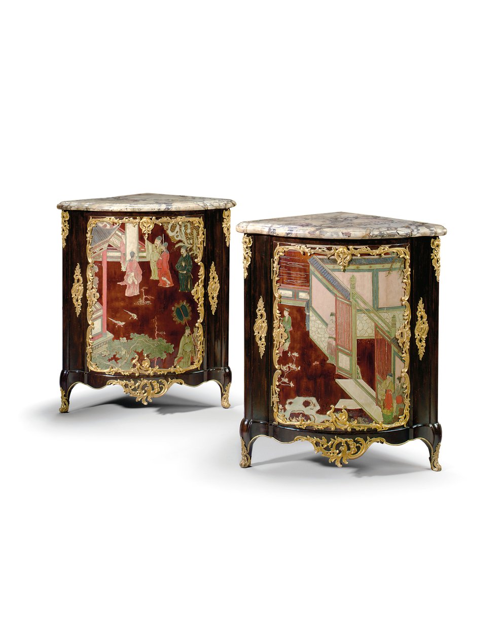 Par Louis XV coromandel encoignus, midten av 1700-tallet (lakk, ormolu og ebonisert tre) (se også 1274740-1) av Jacques Philippe Carel