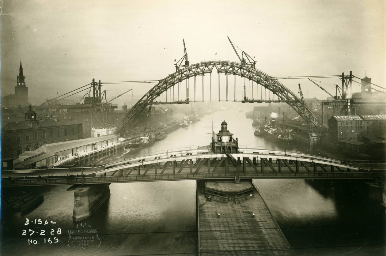 Tyne Bridge under bygging, 27. februar 1928 av James Geddie
