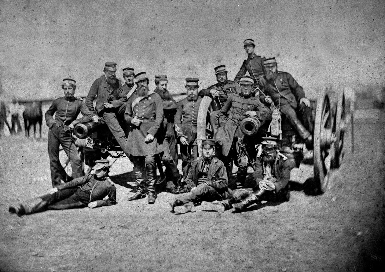 Ni pund kanoner fra Royal Artillery knyttet til 3. divisjon, 1855-56 av James Robertson