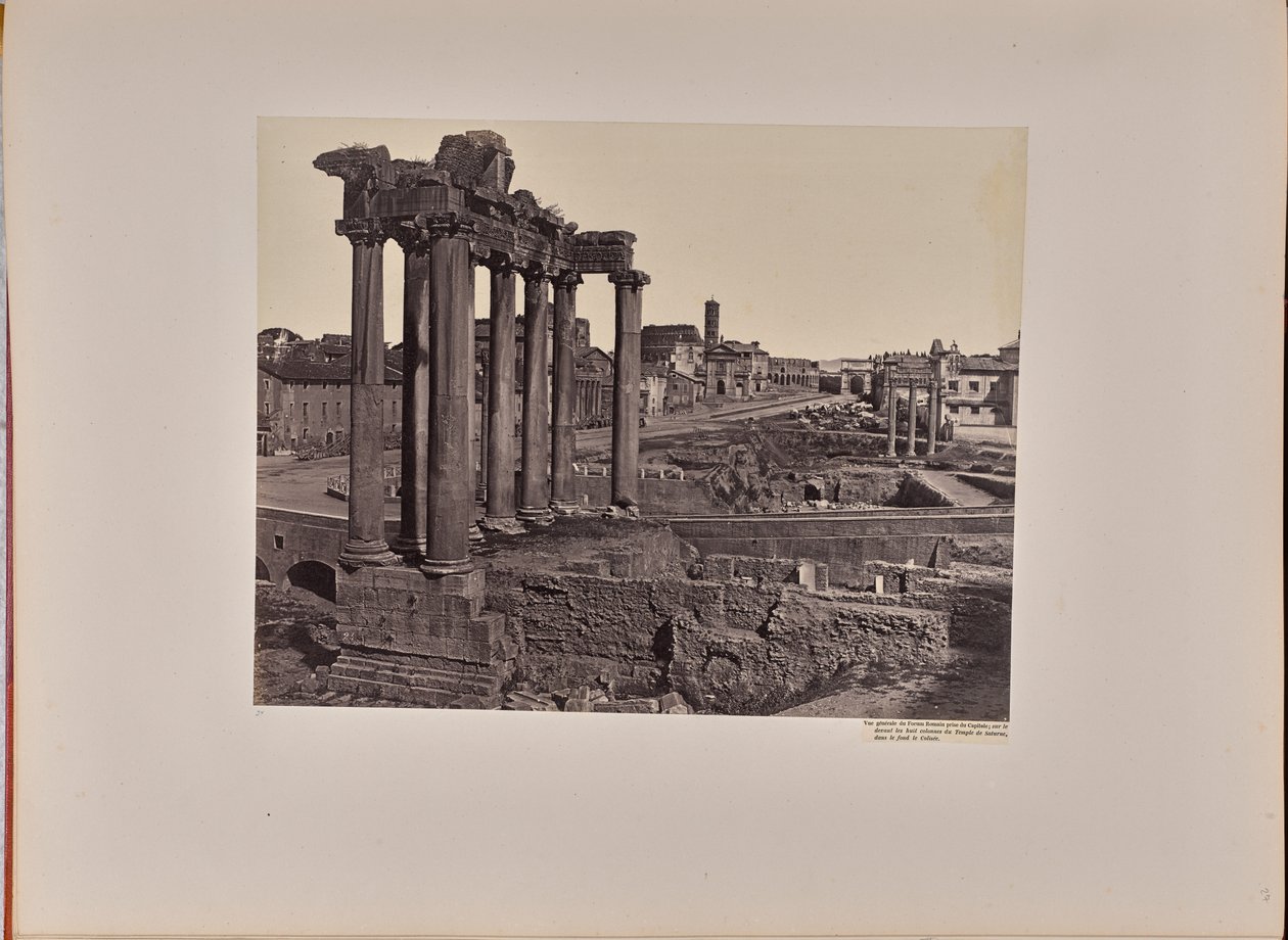 Oversikt over Forum Romanum sett fra Kapitolhøyden, med de åtte søylene i Saturntempelet i forgrunnen og Colosseum i bakgrunnen av James Anderson