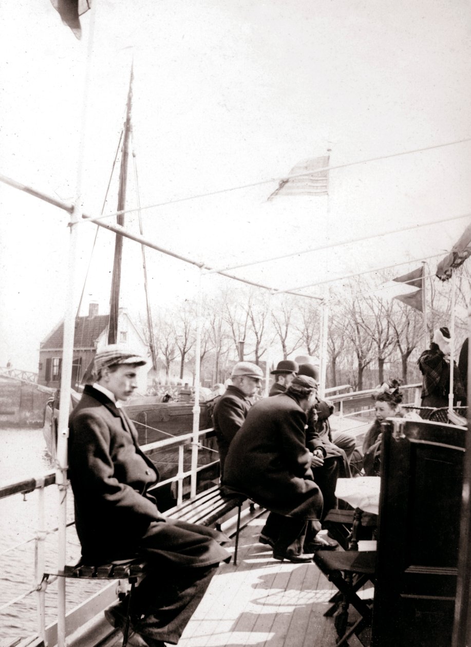 Båtpassasjerer, Broek, Nederland, 1898. av James Batkin