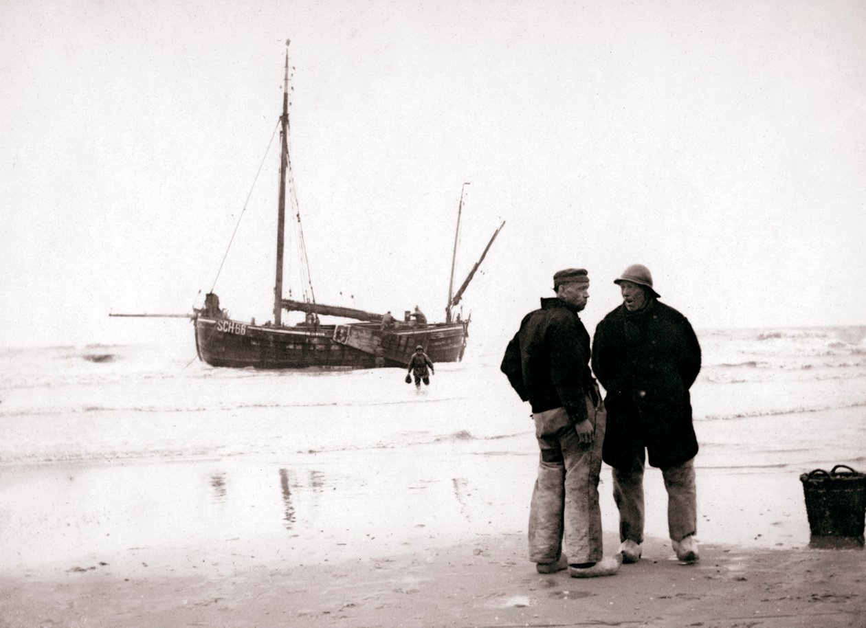 Menn på kysten, Scheveningen, Nederland, 1898. av James Batkin