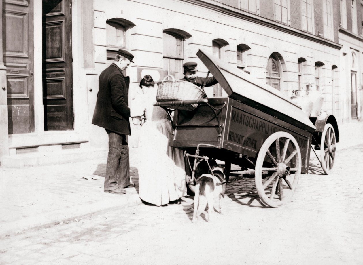 Folk og hundevogn, Antwerpen, 1898 av James Batkin