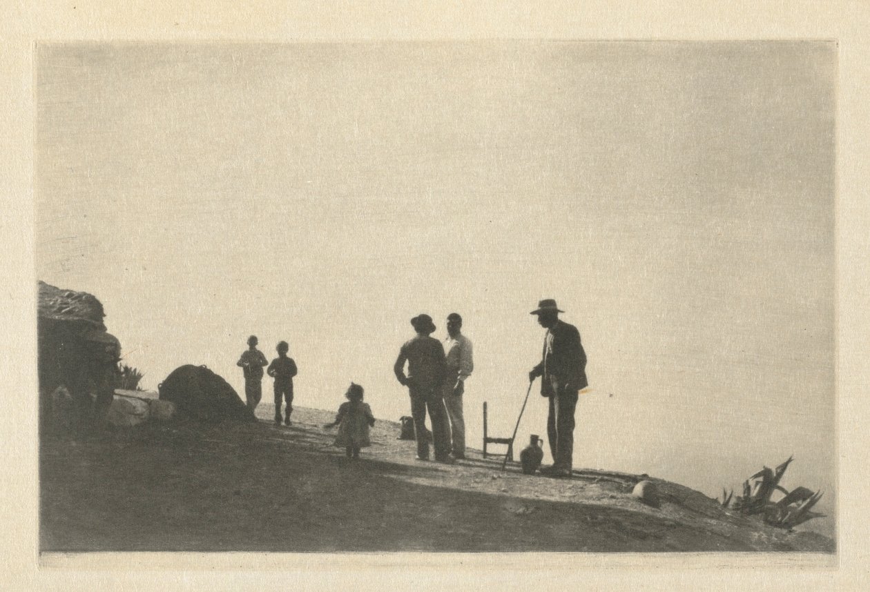Kameraarbeid: Group on a Hill Road - Granada, 1914. av James Craig Annan