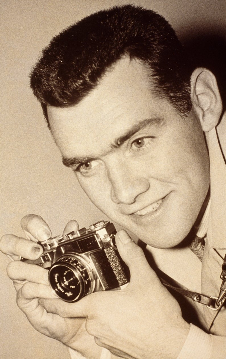  av James L Stanfield