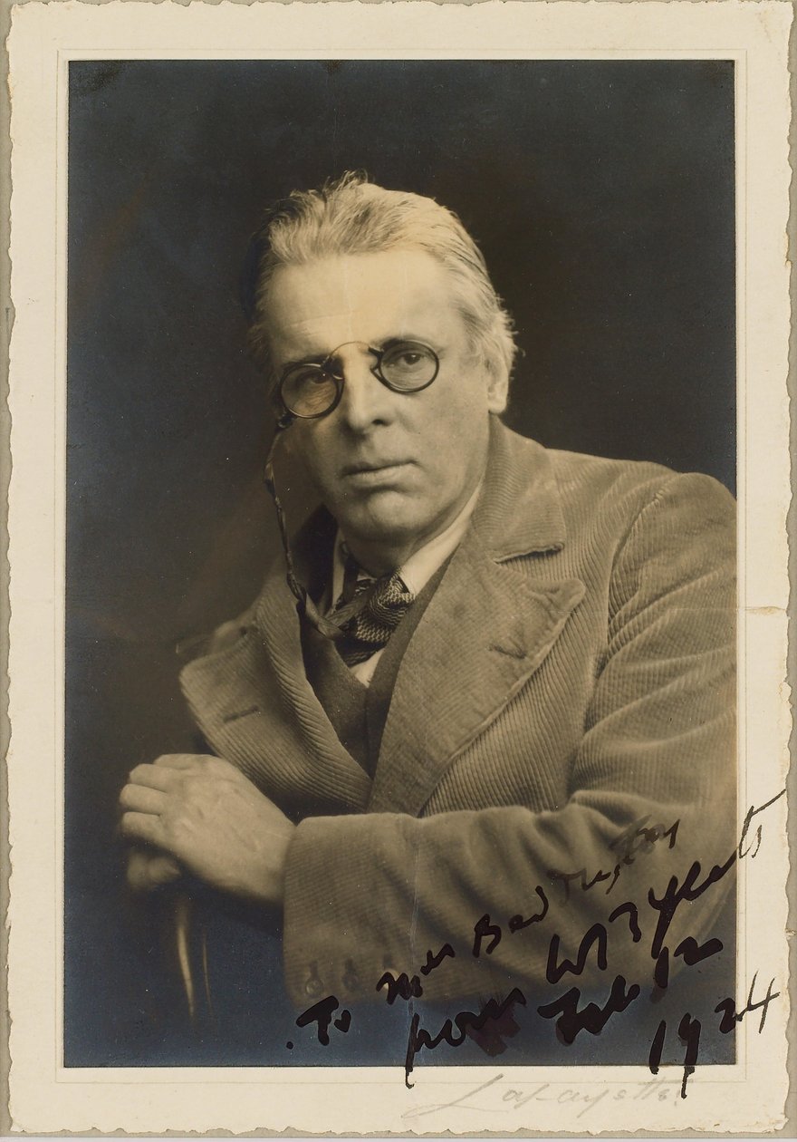 Portrett av poeten William Butler Yeats 1865-1939. av James Lafayette