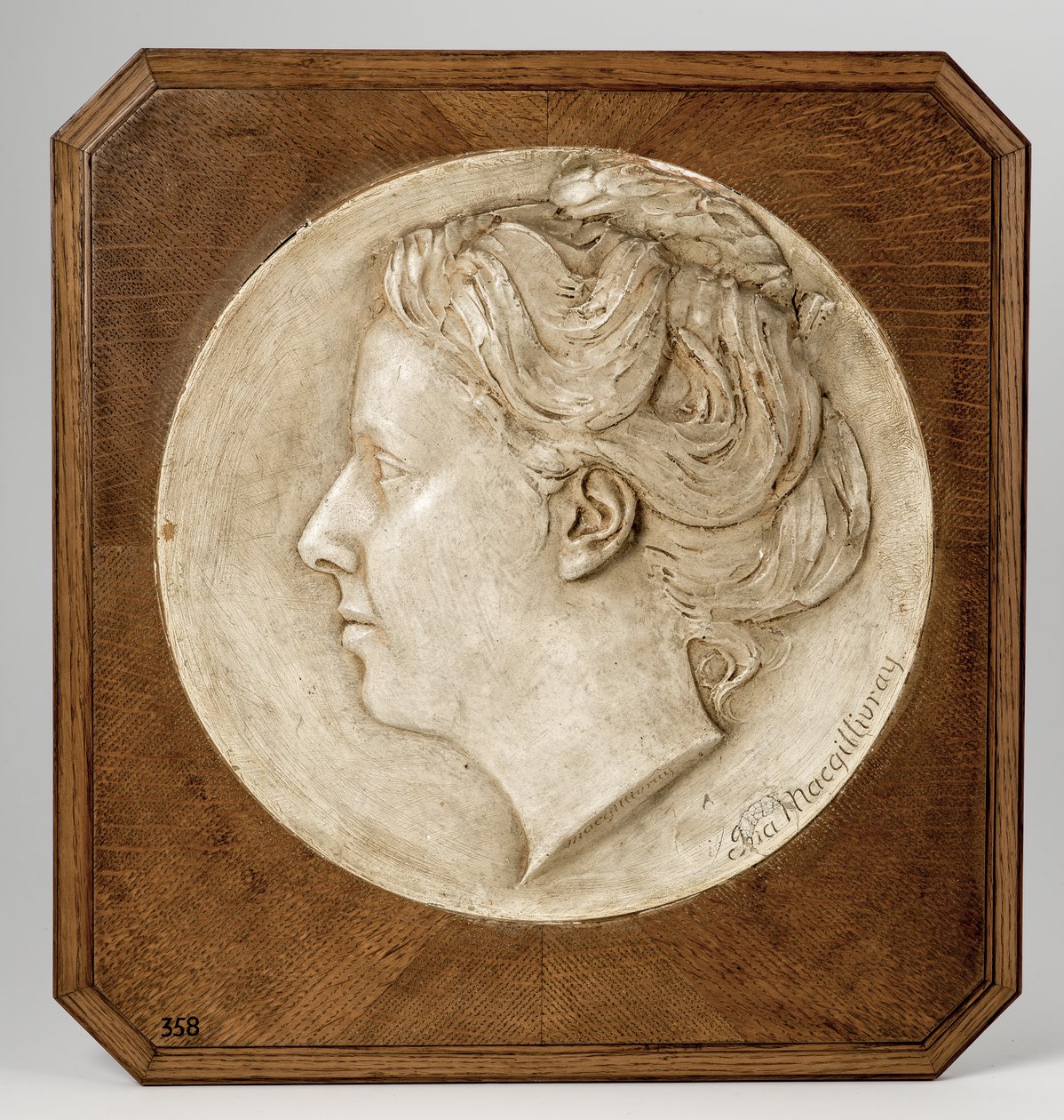 Ina Macgillivray, 1900-tallet (gips) av James Pittendrigh MacGillivray