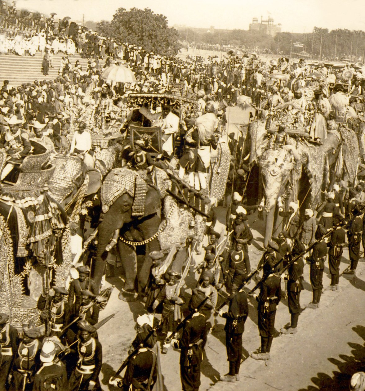Den store Durbar-prosesjonen, Delhi, India. 1903 (bilde) av James Ricalton