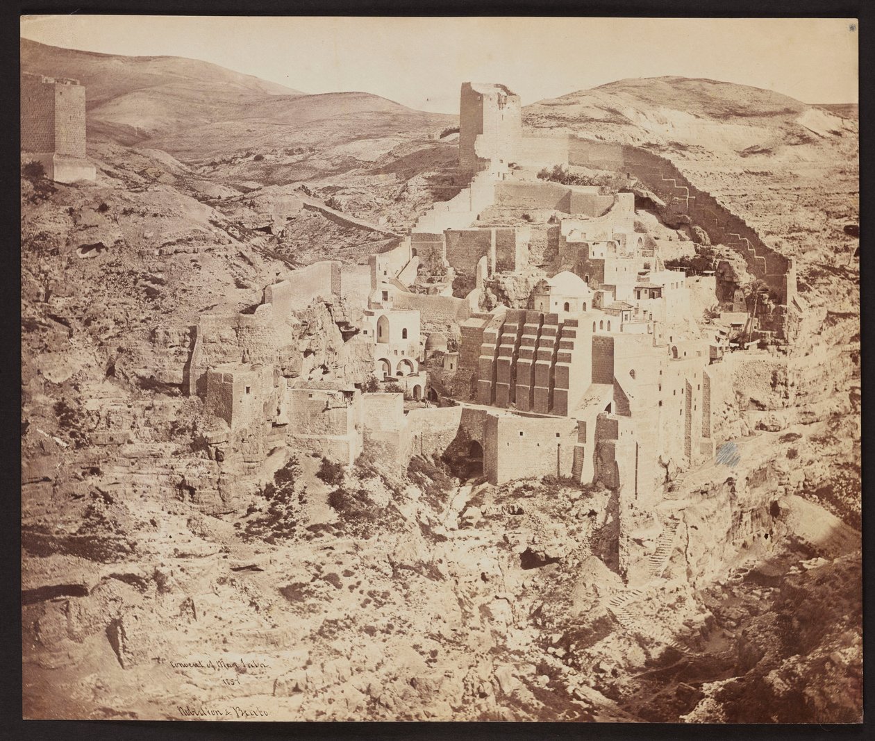 «Mar Saba-klosteret. 1857» [Den store lavraen til den hellige Sabbas, kjent på arabisk som Mar Saba - et ortodokst kloster i Kedrondalen på Vestbredden, øst for Betlehem] av James Robertson