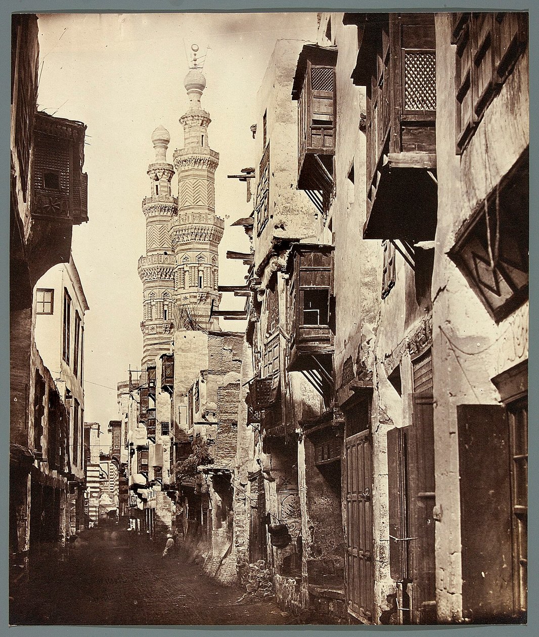 Egypt. Kairo. Smug - i bakgrunnen minaretene til Al-Mu