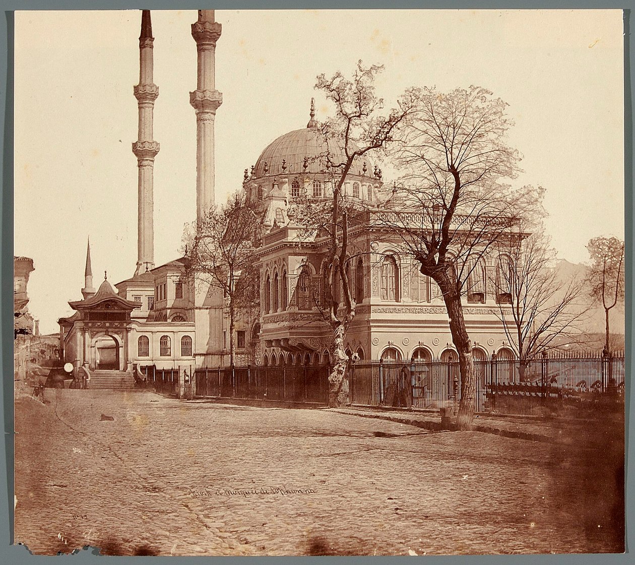 Kiosk og moské i Tophane av James Robertson