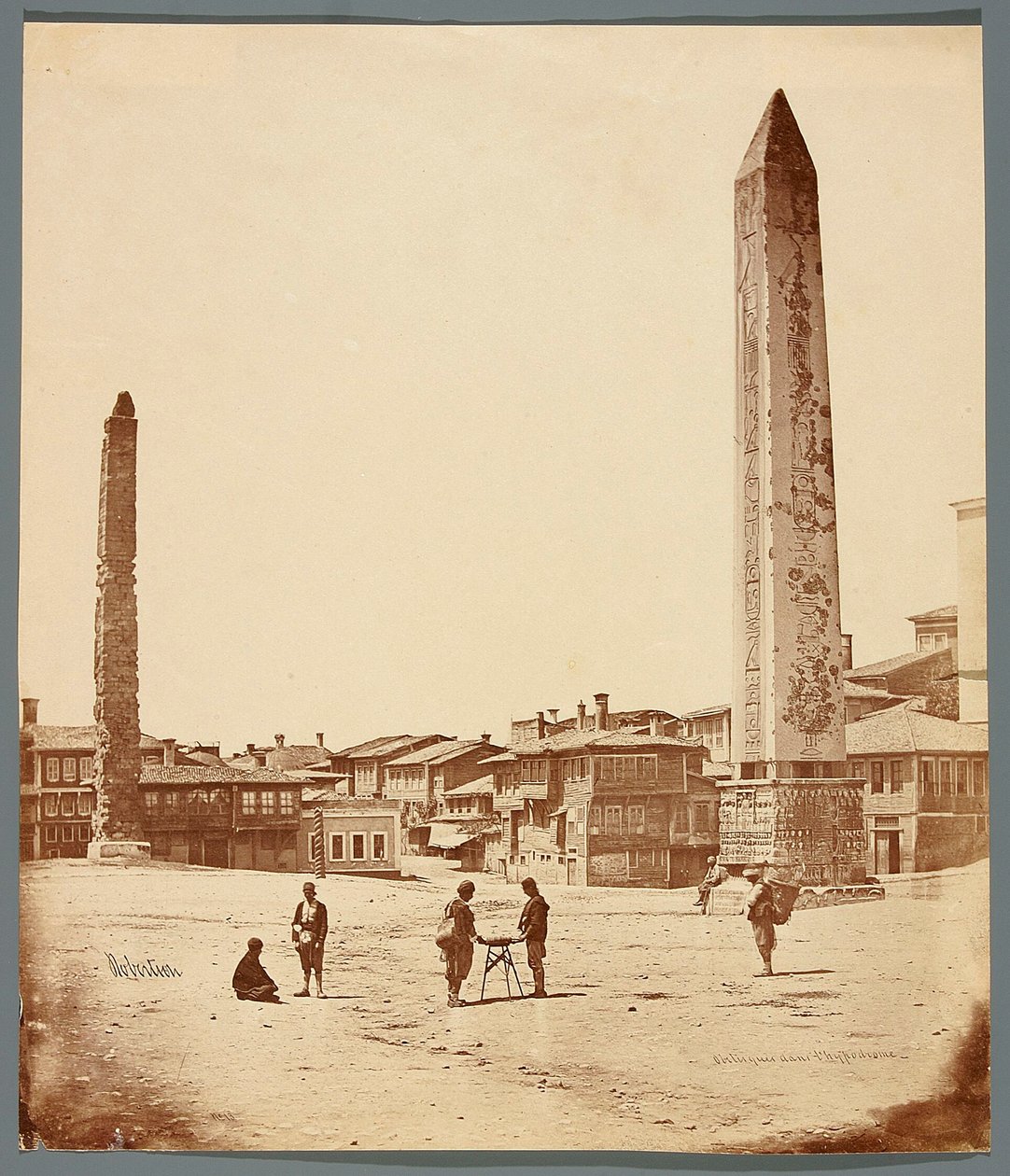 «Obelisker på hippodromen» [Istanbul. Hippodromen foran Den blå moskeen med to obelisker - i forgrunnen Theodosius-obelisken] av James Robertson