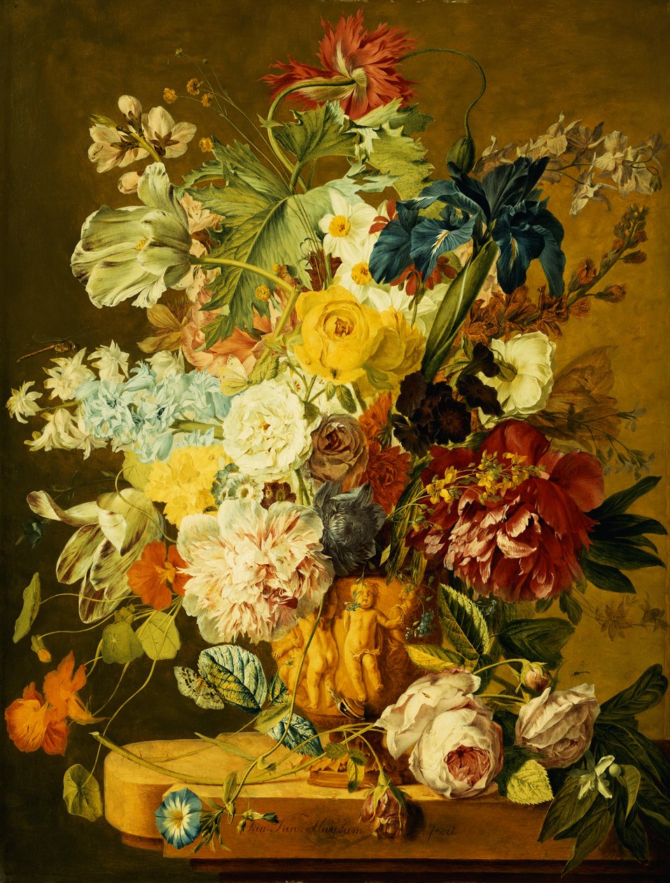 Roser, Peoner, Tulipaner, Morning Glory, en Iris, Columbine, en Valmue, Jonquils og andre blomster i en utskåret urne på en steinhylle av Jan van Huysum