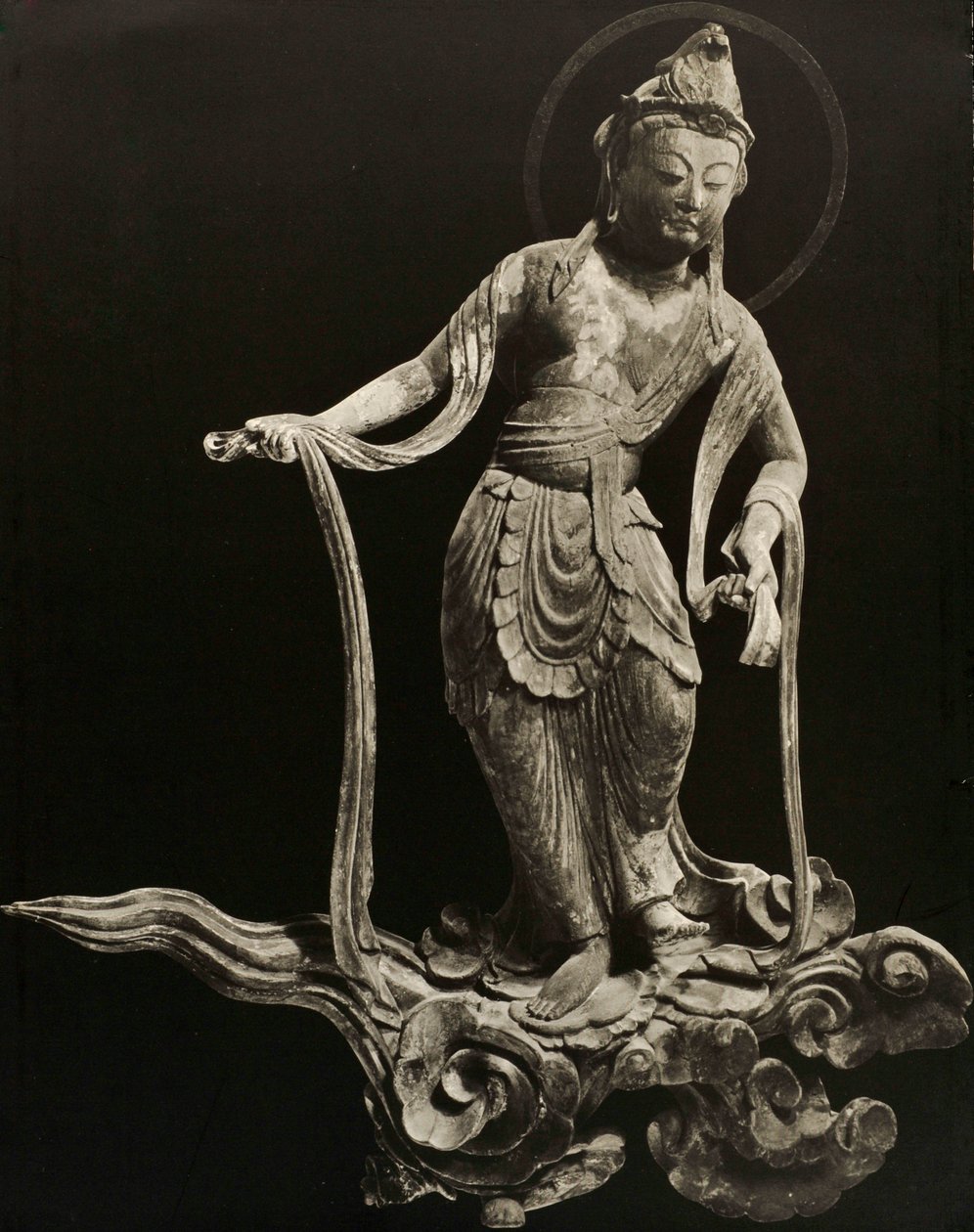 Bosatsu spiller musikkinstrument, fra det 11. århundre, Late Heian Period, Byodo-In, Kyoto, 1950 av Japanese Photographer