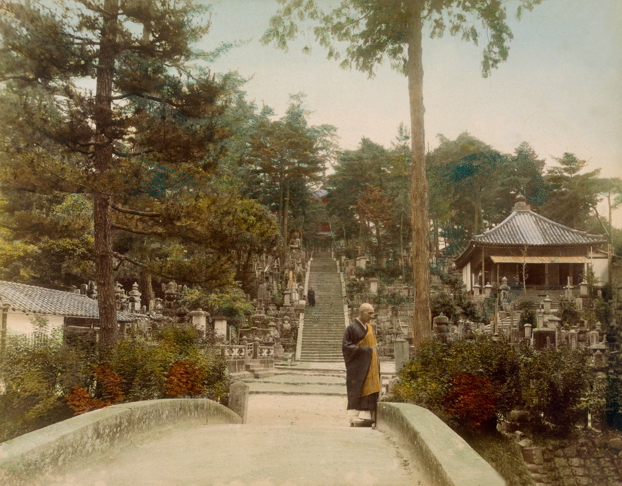 Kurodani Graves, Kyoto, 1890-tallet (håndfarget bilde) av Japanese Photographer