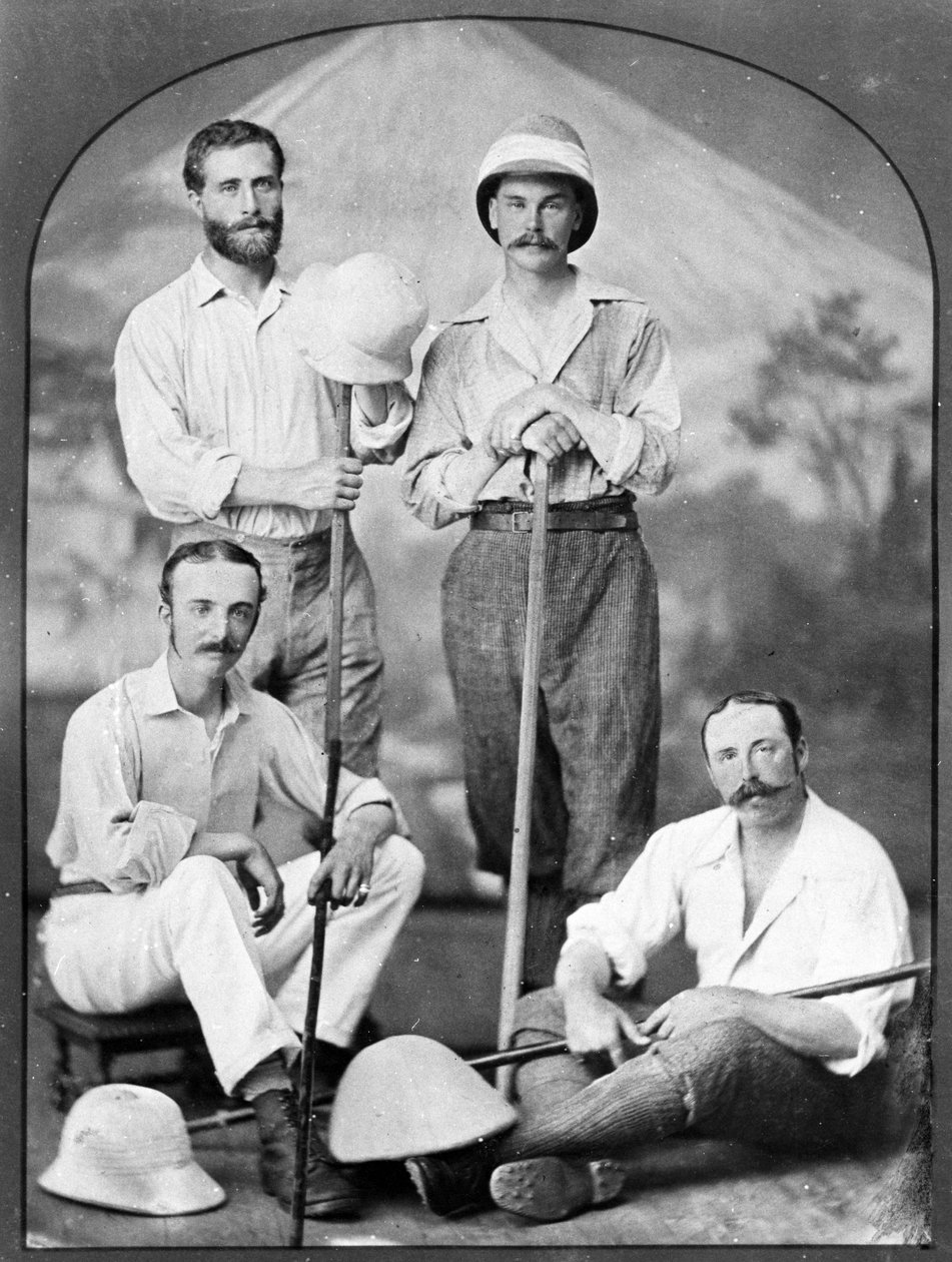 Portrett av fire europeiske menn i Japan, ca. 1870-tallet av Japanese Photographer