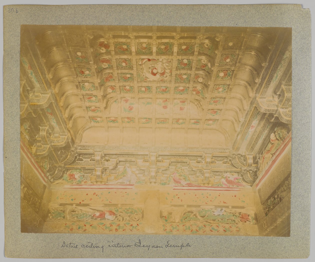 Takdetalj av Tōshō-gū, Nikko, Japan (håndfarget svart/hvitt-bilde) av Japanese Photographer