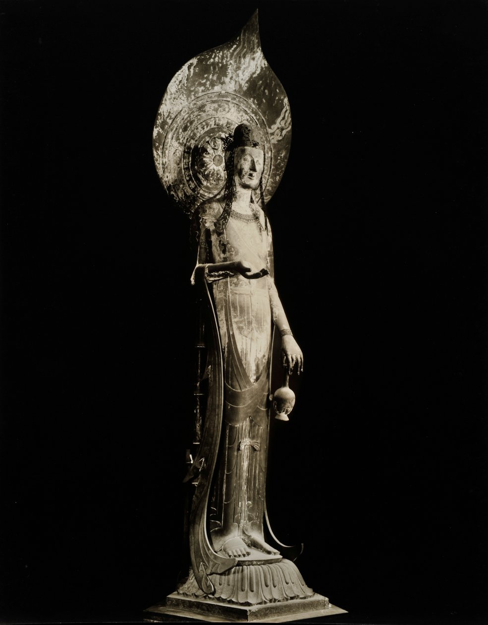 Kudara Kannon, from the 7th century, Asuka Period, Horyuji Temple, Japan, 1950 av Japanese Photographer