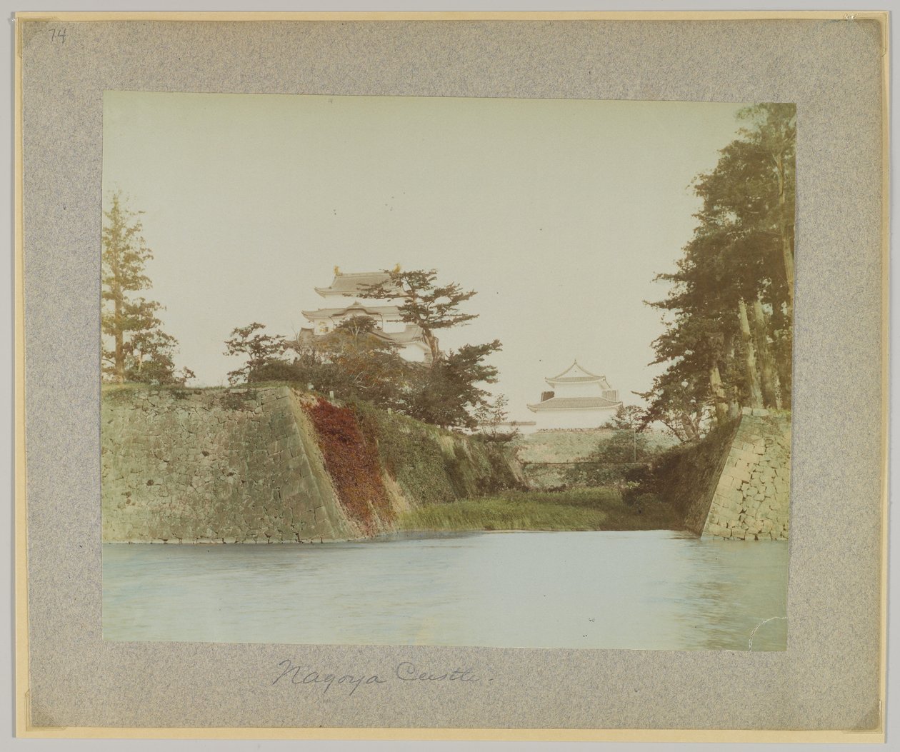 Nagoya Castle, Japan (håndfarget svart/hvitt-bilde) av Japanese Photographer
