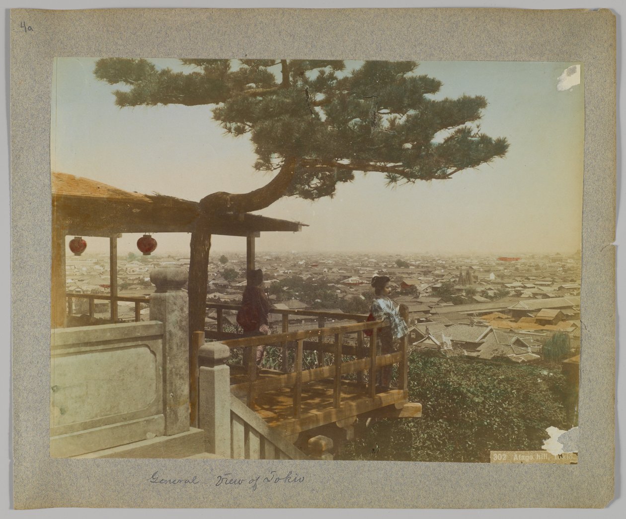 Utsikt over Tokyo fra Atago Hill, Japan (håndfarget svart/hvitt-bilde) av Japanese Photographer
