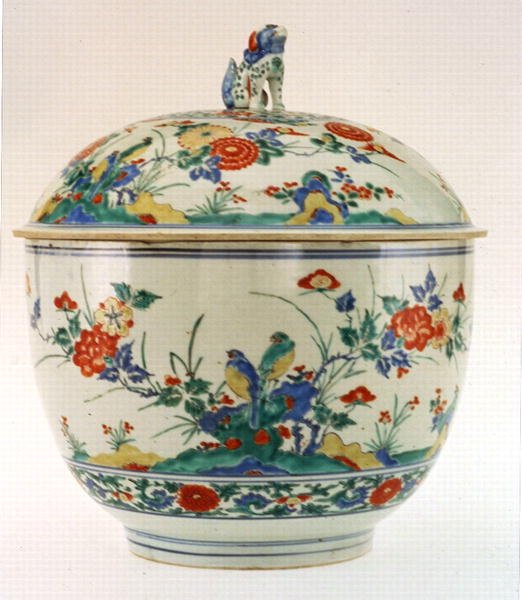 Skål med lokk, Edo Period (malt porselen) av Japanese School