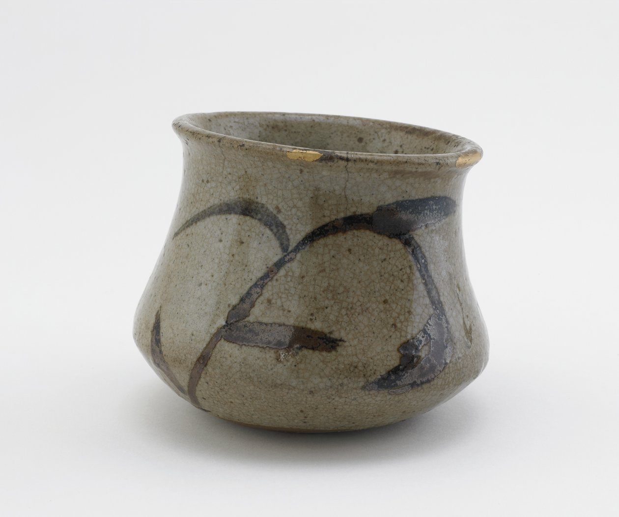 Individuell serveringsskål med bred bunn og utstrakt leppe, Saga-prefektur, Edo-periode, 1600-1800-tallet (keramikk) av Japanese School