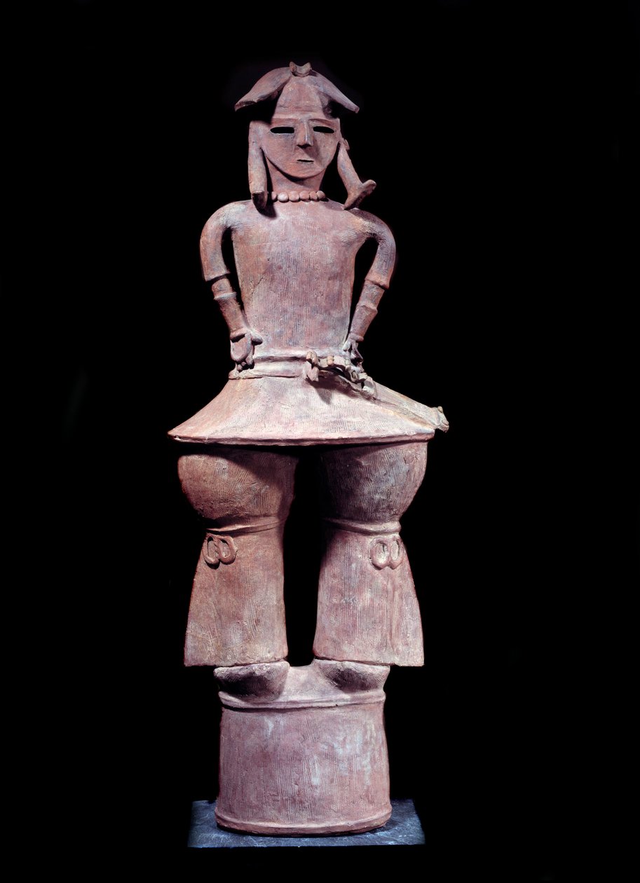 Japansk kunst: haniwa (begravelsesstatuett) av en kriger med hjelm, stående i terrakotta. Sol. 1,12 m Epoque Kofun (350-550 e.Kr.) Paris, Musee Guimet, Musee national des Arts Asian. av Japanese School