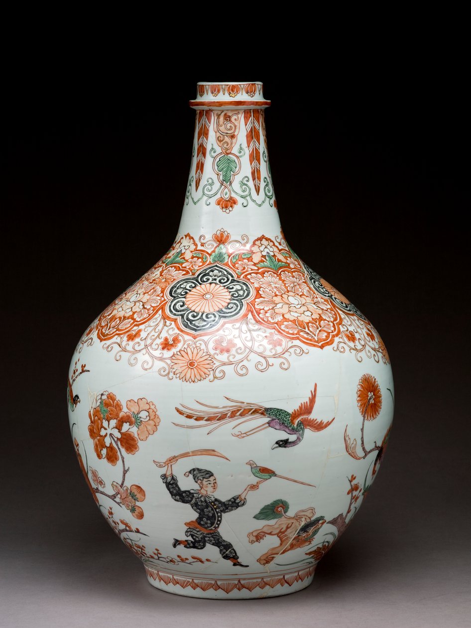 Stor flaskevase, dekorert i Holland i Imari-stil, Ko-Imari, sent på 1600-tallet (keramikk med emaljeoverglasur) av Japanese School