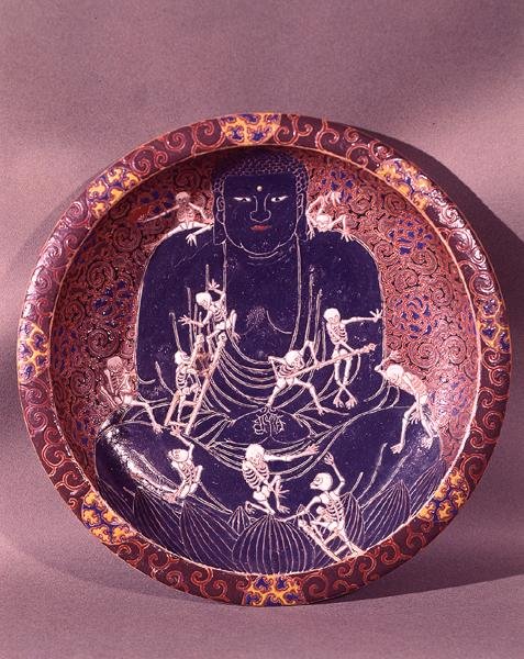 Plate som viser Buddha med ti skjeletter (keramikk) (se også 182440) av Japanese School
